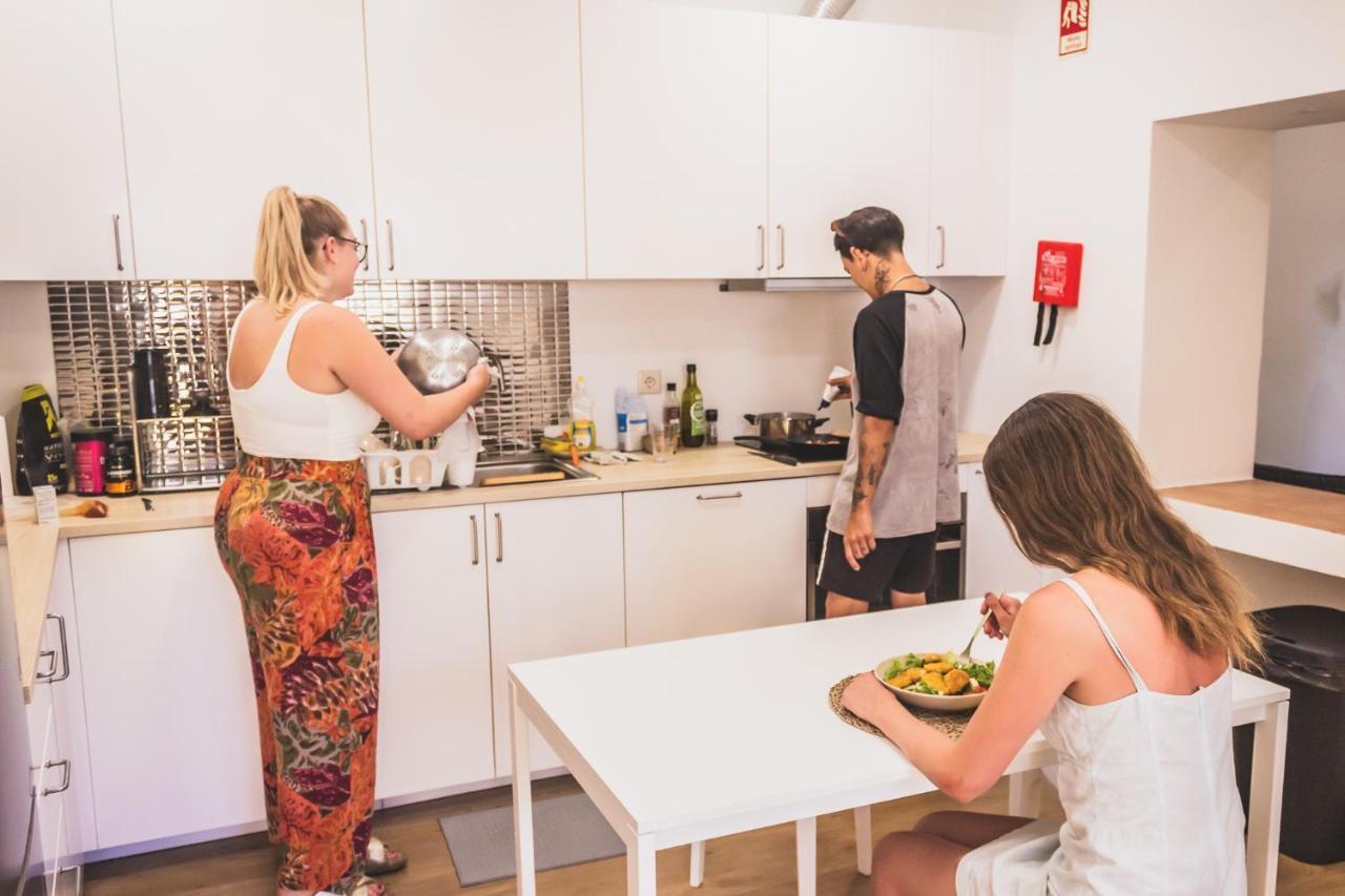 The Macarena Beach Hostel Лагос Екстериор снимка