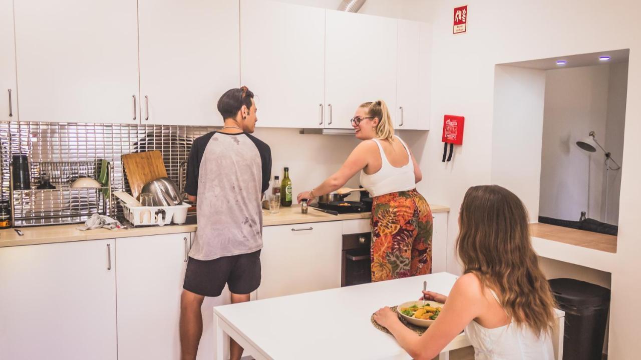 The Macarena Beach Hostel Лагос Екстериор снимка