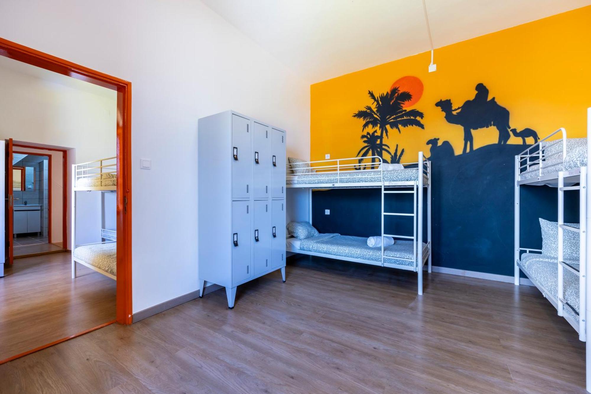The Macarena Beach Hostel Лагос Екстериор снимка