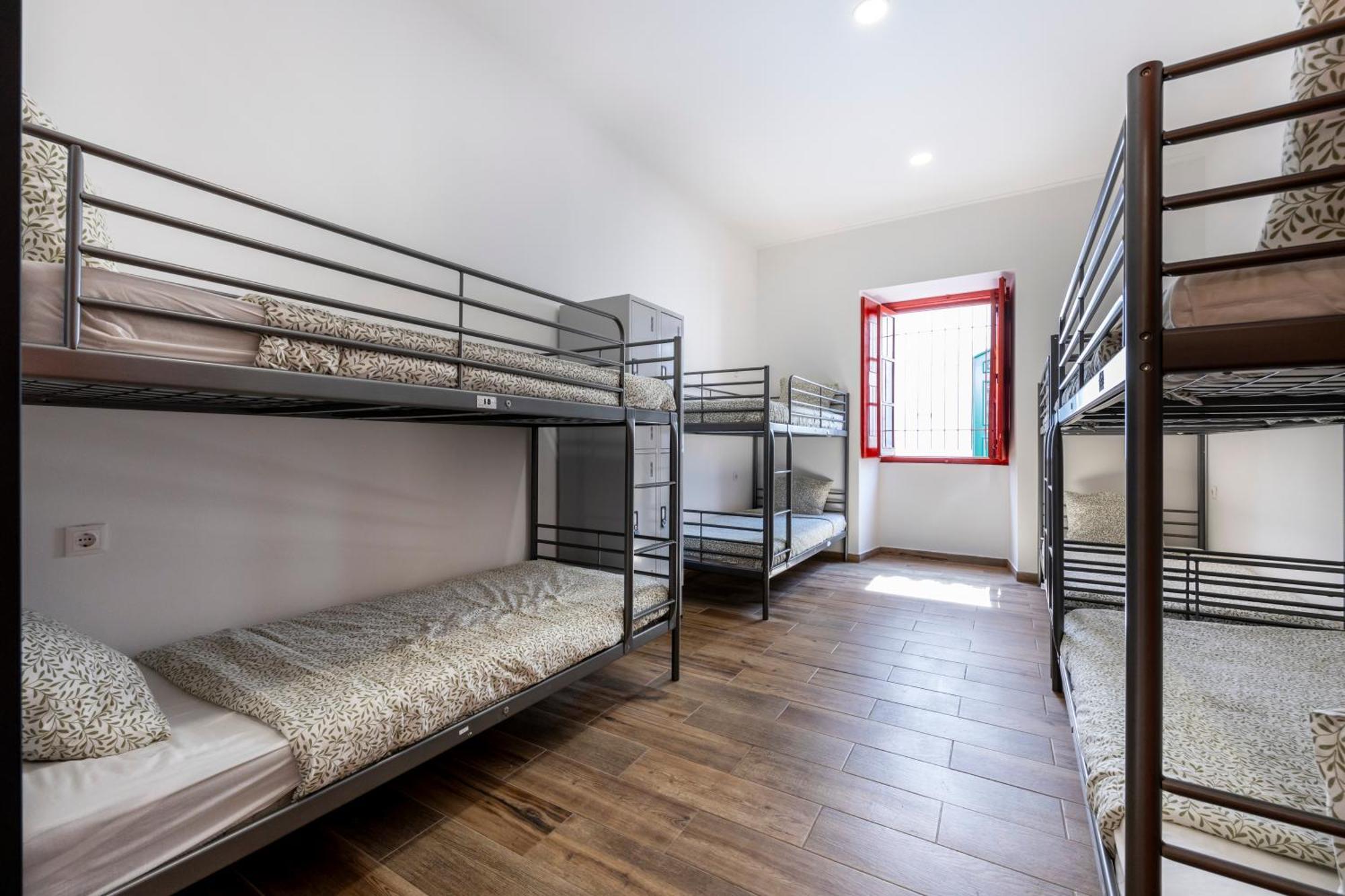 The Macarena Beach Hostel Лагос Екстериор снимка