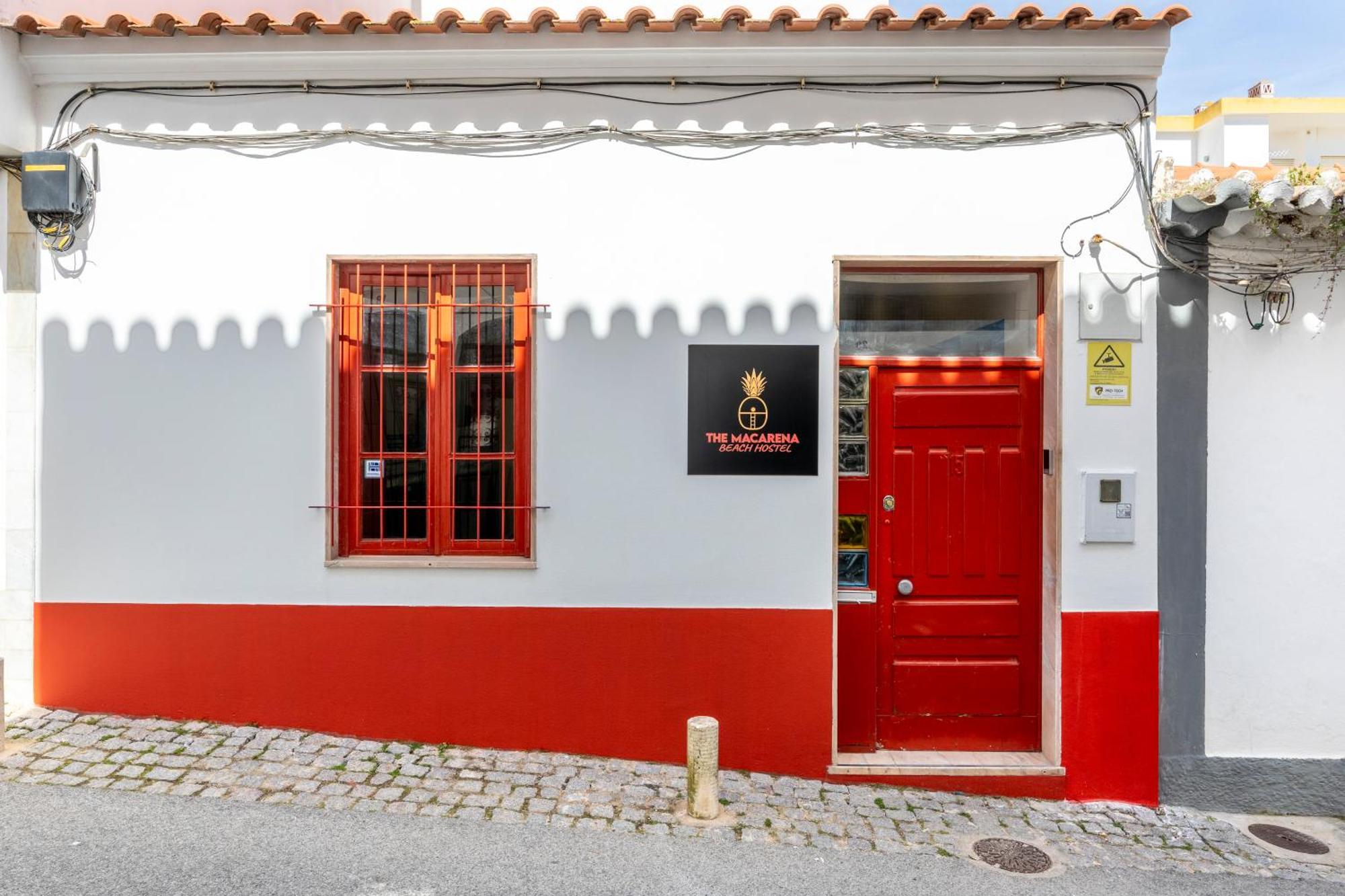 The Macarena Beach Hostel Лагос Екстериор снимка