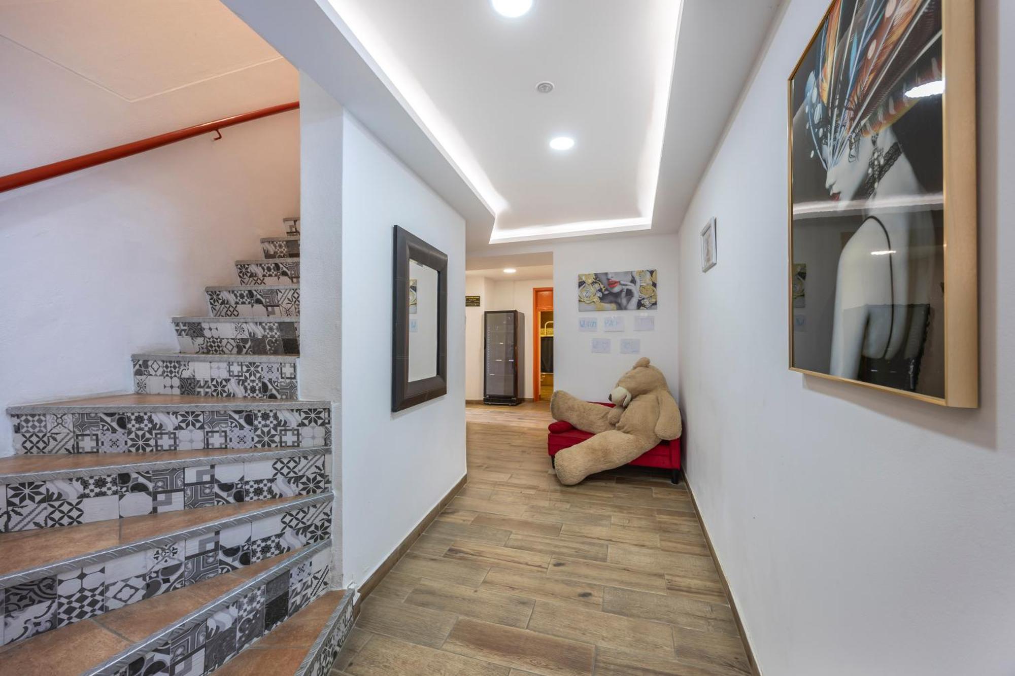 The Macarena Beach Hostel Лагос Екстериор снимка